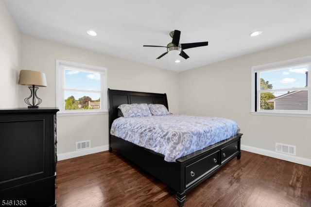137 Hollywood Ave, Fairfield Twp., NJ 07004
