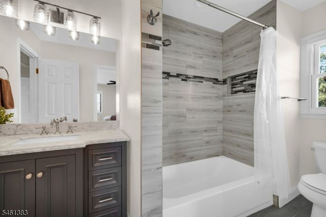 137 Hollywood Ave, Fairfield Twp., NJ 07004