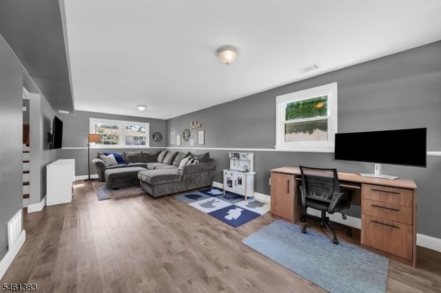137 Hollywood Ave, Fairfield Twp., NJ 07004