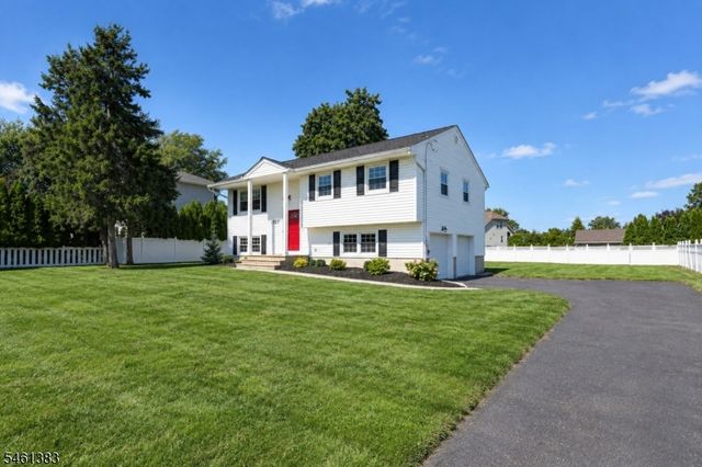137 Hollywood Ave, Fairfield Twp., NJ 07004