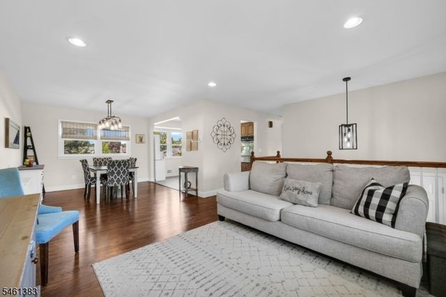 137 Hollywood Ave, Fairfield Twp., NJ 07004