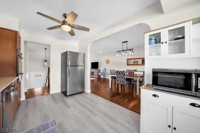 137 Hollywood Ave, Fairfield Twp., NJ 07004