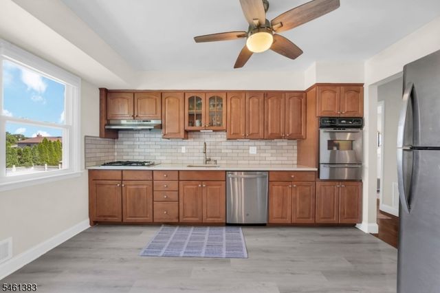137 Hollywood Ave, Fairfield Twp., NJ 07004