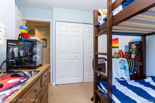 33146 Lyndon Street, Livonia, MI 48154