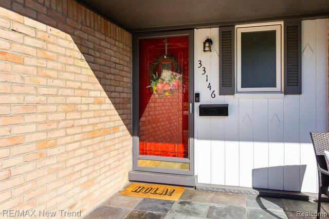 33146 Lyndon Street, Livonia, MI 48154