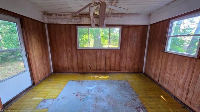 504 Winona DR, Hampton, VA 23661