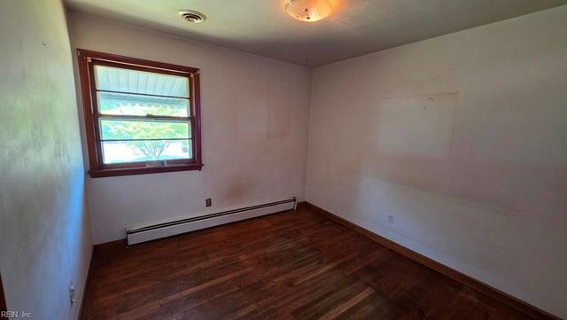 504 Winona DR, Hampton, VA 23661