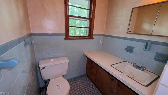 504 Winona DR, Hampton, VA 23661