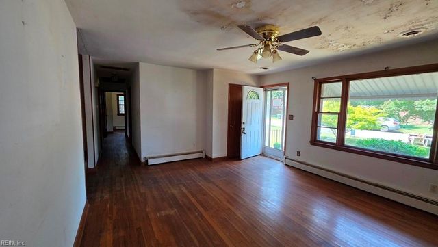 504 Winona DR, Hampton, VA 23661