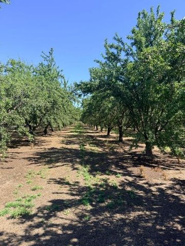4866 Service Rd, Ceres, CA 95307