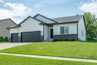 100 NW Sunset Lane, Grimes, IA 50111
