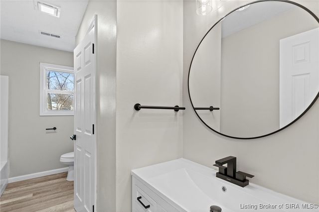 230 S 4th Street, Austin, IN 47102