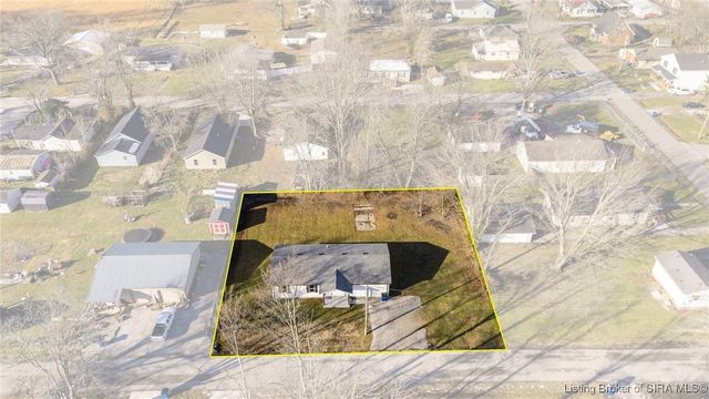 230 S 4th Street, Austin, IN 47102