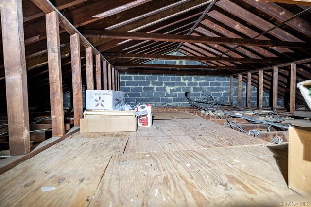 22930 Kingsbury Avenue upper, Oakland Gardens, NY 11364