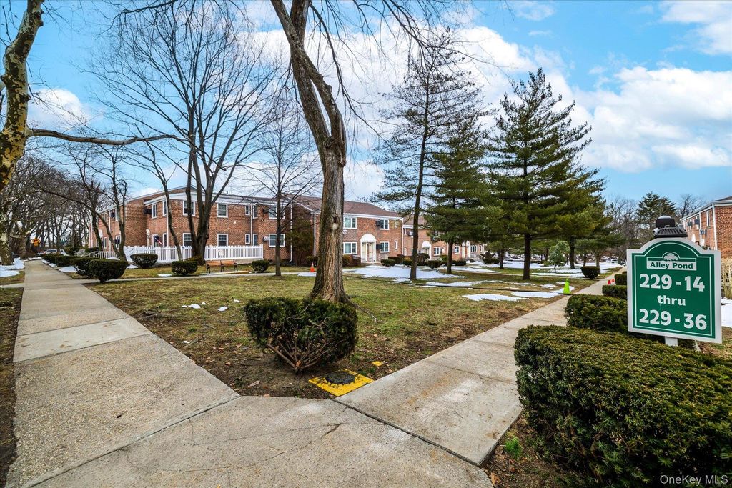 22930 Kingsbury Avenue upper, Oakland Gardens, NY 11364