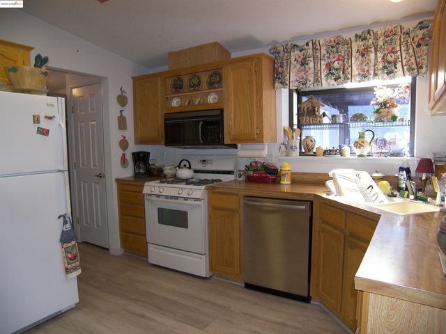 22690 Hidden Hollow Rd., Groveland, CA 95321