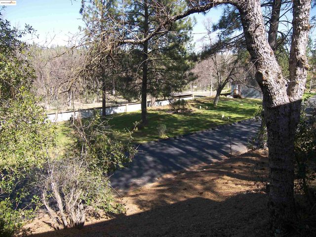 22690 Hidden Hollow Rd., Groveland, CA 95321