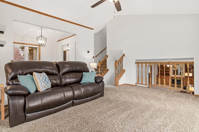 4804 106th Lane NE, Circle Pines, MN 55014