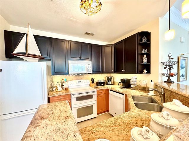 1612 Whitemarsh Way, Savannah, GA 31410