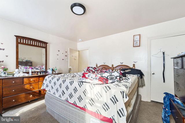 2817 WESTFIELD AVE, Camden, NJ 08105