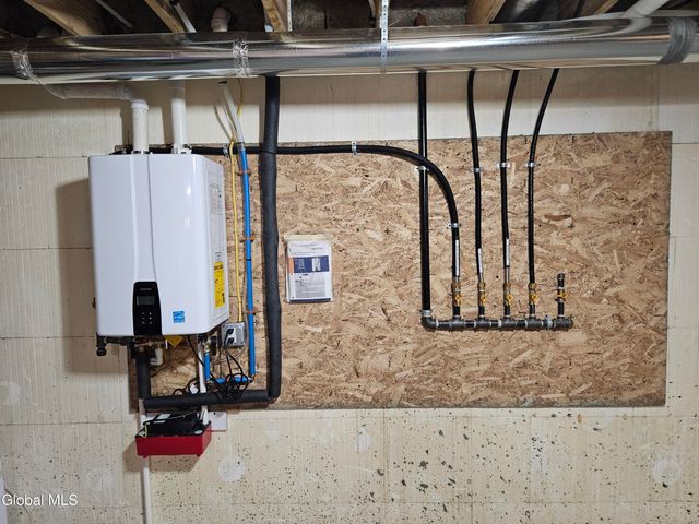 20 Sanford Lane, Kingsbury, NY 12804