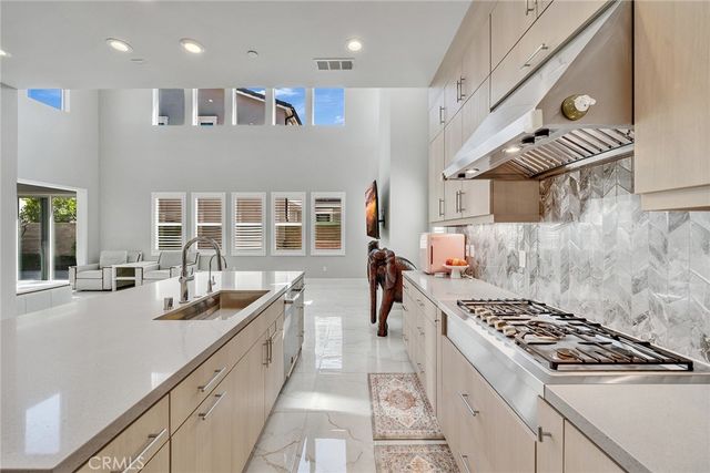 220 Amber Oak, Lake Forest, CA 92630