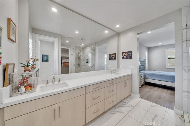 220 Amber Oak, Lake Forest, CA 92630