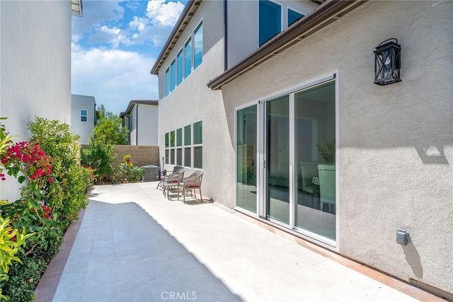 220 Amber Oak, Lake Forest, CA 92630