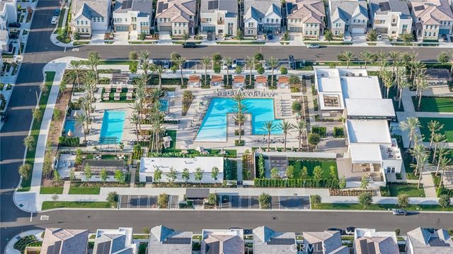 220 Amber Oak, Lake Forest, CA 92630