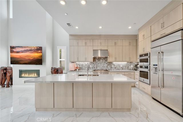 220 Amber Oak, Lake Forest, CA 92630