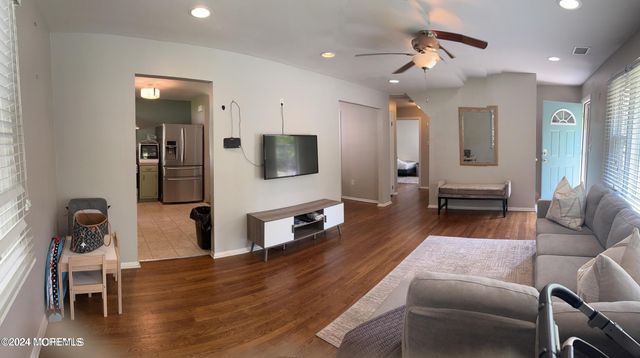 445 Brookside Avenue, Oakhurst, NJ 07755