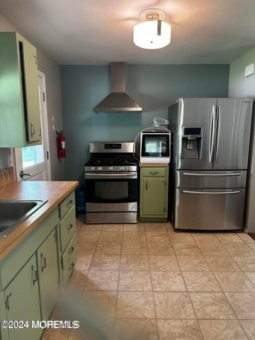 445 Brookside Avenue, Oakhurst, NJ 07755