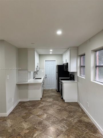 813 SW 29th Street, Fort Lauderdale, FL 33315