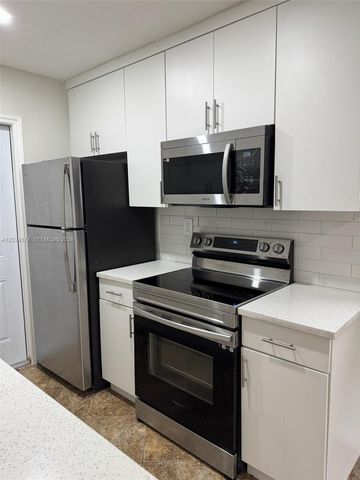 813 SW 29th Street, Fort Lauderdale, FL 33315
