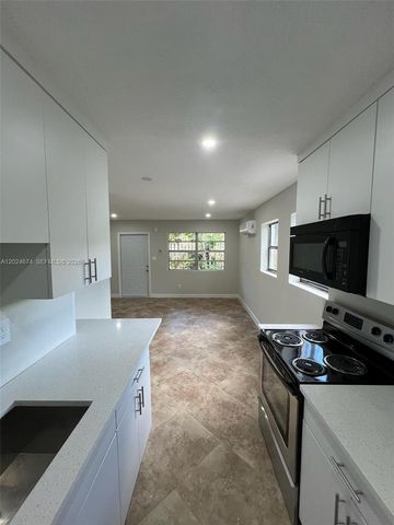813 SW 29th Street, Fort Lauderdale, FL 33315