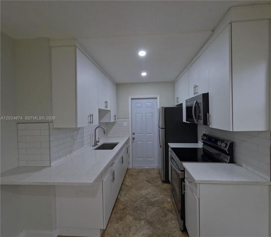 813 SW 29th Street, Fort Lauderdale, FL 33315