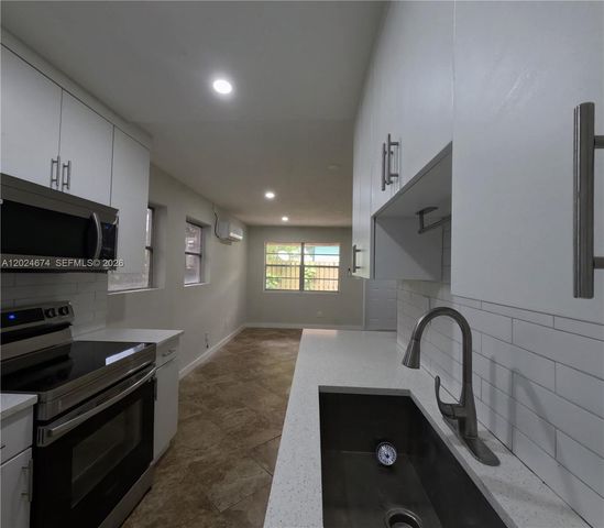 813 SW 29th Street, Fort Lauderdale, FL 33315