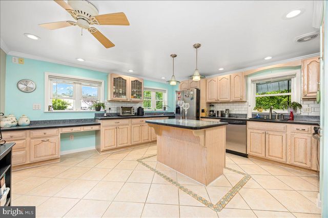 2801 SHIPLEY RD, Philadelphia, PA 19152