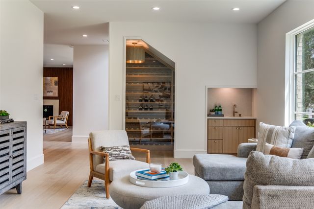 6215 Lafayette Way, Dallas, TX 75230