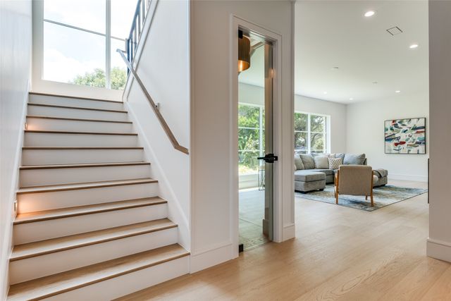 6215 Lafayette Way, Dallas, TX 75230