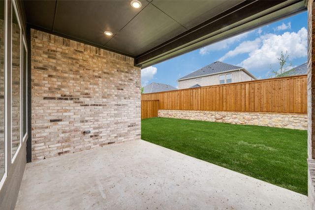4105 Blackbird Avenue, Little Elm, TX 75068