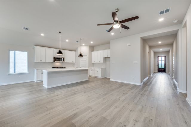 4105 Blackbird Avenue, Little Elm, TX 75068