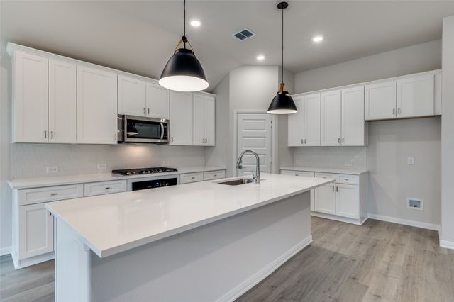 4105 Blackbird Avenue, Little Elm, TX 75068