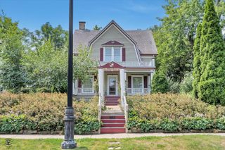 662 Glenwood Avenue, Joliet, IL 60435