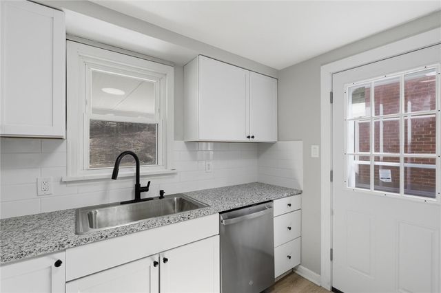 923 Craig St, Mckeesport, PA 15132