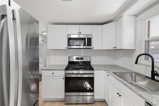 923 Craig St, Mckeesport, PA 15132