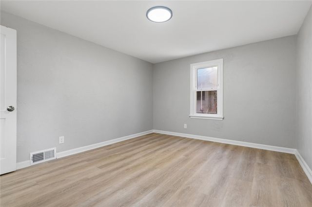 923 Craig St, Mckeesport, PA 15132