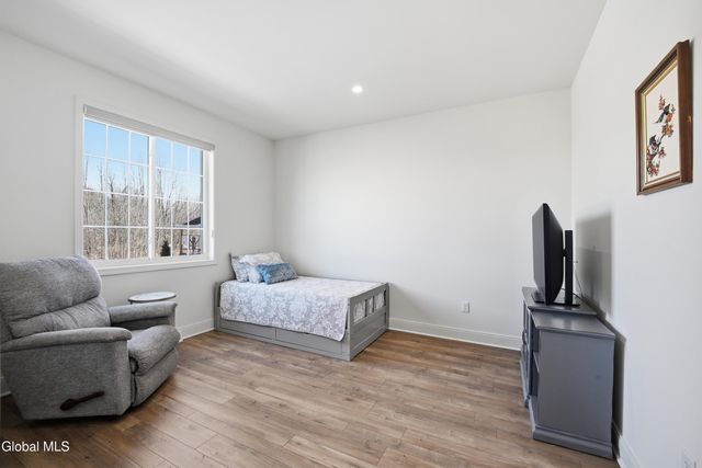 24 Wetherby Court, Colonie, NY 12047