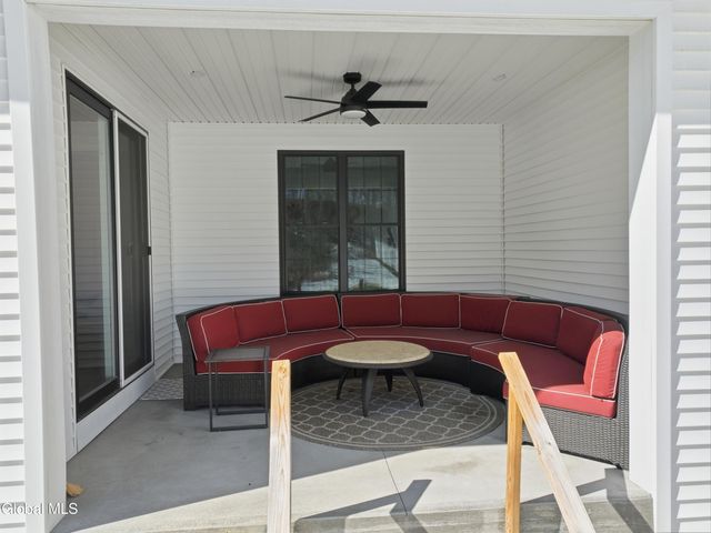 24 Wetherby Court, Colonie, NY 12047