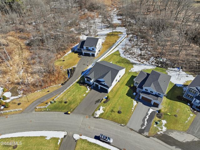 24 Wetherby Court, Colonie, NY 12047